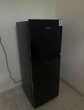 Kulkas hisense 2 pintu