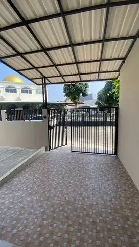 DIJUAL RUMAH RAPI SIAP MASUK FURNISHED DAN KITCHEN SET 3 KAMAR