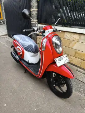 Bissmillah dijual motor Honda Scoopy sporty 2016 istimewa