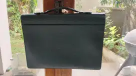 Authentic Louis Vuitton Taiga Briefcase