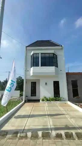 Rumah konsep American Clasic dekat terminal pondok cabe,bisa KPR