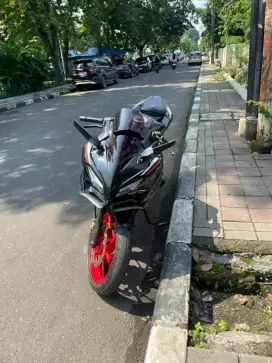 Honda CBR 150R 2022 Mulus Tangan Pertama