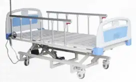 Tempat tidur ala rumah sakit
