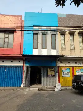 Ruko 2 lantai Krian Murah hadap jalan raya.