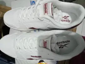 sepatu Skechers dan New balance  cuci gudang