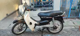 motor kelasik Honda prima