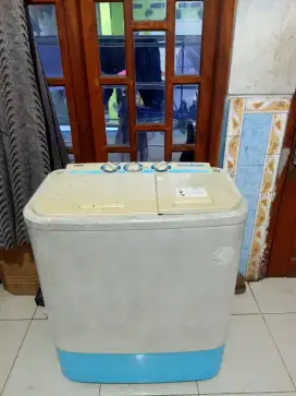 Sanyo second kapasitas 7,5 kg normal semua 475k