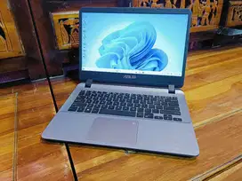 Laptop Asus A407 Intel N4000 SSD 256 Gb Normal Mulus