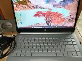 Laptop HP Intel core Windows 11 silver