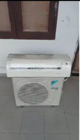 AC Daikin 0.5 PK sudah sama pasang