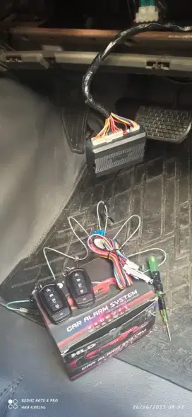 Alarm mobil membuka automatis