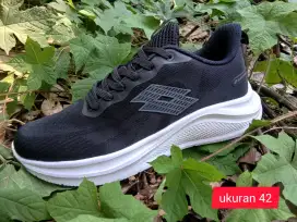 Sepatu sekolah astec original hitam polos
