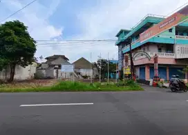 Tanah tepi JL utama ngabeyan Kartasura dekat RS Karima utama