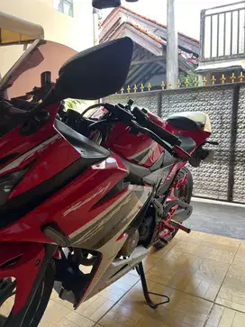 Honda CBR tahun 2017 tangan pertama