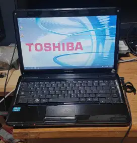 Laptop Toshiba Satellite L745 Core i3 Gen 2