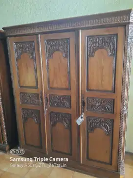 Lemari jati 3 pintu