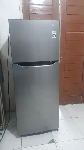 Dijual kulkas 2pintu LG normal