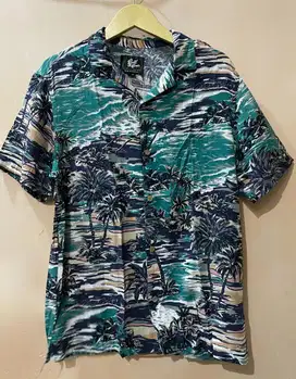 Kemeja Pantai Pria Pull&Bear