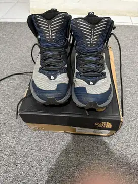 Sepatu gunung the north face mens active size 41