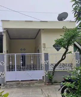 Dijual Rumah di Villa Gading Harapan pintu barat, Bekasi