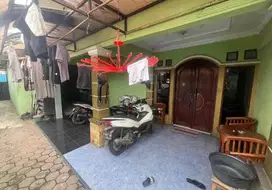 Jual rumah strategis pinggir jalan raya bonus 3 ruko