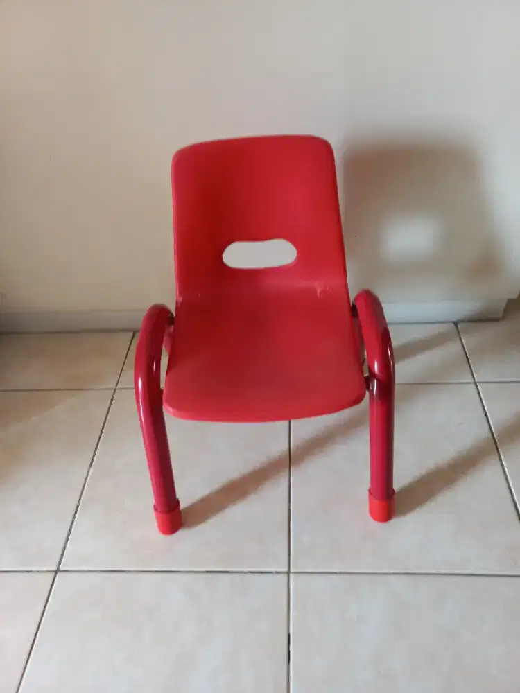 Kursi kecil anak