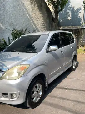 Toyota Avanza 2010 Bensin