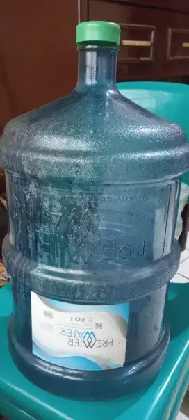 Galon premier water