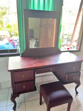 Meja Rias cantik