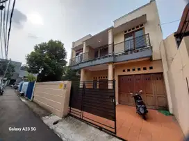 DIJUAL CEPAT RUMAH SIAP HUNI 2 LANTAI DI KEBAYORAN BARU