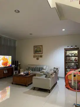 DIJUAL CEPAT RUMAH BOULEVARD MINIMALIS SIAP HUNI VILLA MELATI MAS