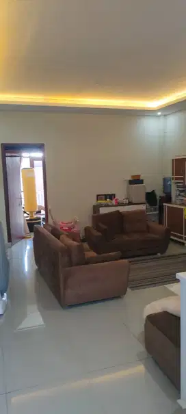 Dijual Rumah murah harga pasaran di Komplek Gumuruh