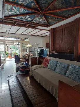 JL.Murah Rumah Tua dg Tanah luas Sayap Pasteur