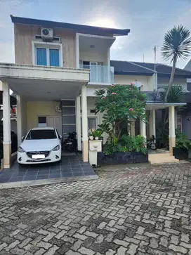 Rumah bagus 2 lantai siap huni cluster legoso Ciputat Timur Tangerang