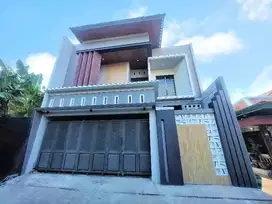 rumah mewah 2lt siap huni tengah kota solo jajar dekat solosquare mall