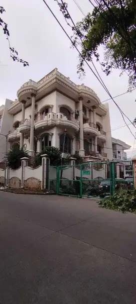 jual rumah bagus 5lt di muara karang