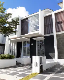 Rumah 2 Lantai Ala Villa Rexpark Terrace, Batam Centre
