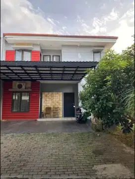 Rumah huk siap huni De Latinos BSD akses mudah