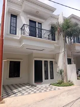 RUMAH CANTIK DI DALAM CLISTER DI JAGAKARSA JAKARTA SELATAN