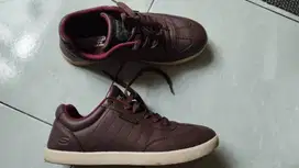 Sepatu Skechers Classic Fit Ukuran 41 - Original