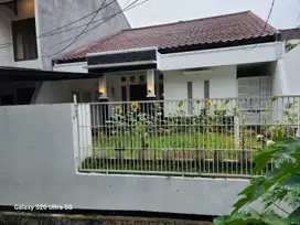 Rumah Terawat 2 Lantai Siap Huni di Lokasi Strategis Lebak Bulus  Diju