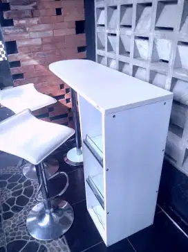 1 set meja bar informa 2 kursi