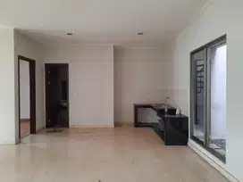 Rumah Siap Huni di Golf Island Pik