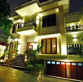 DIJUAL CEPAT RUMAH MEWAH DI MENTENG JAKARTA PUSAT
