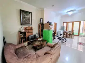 JUAL CEPAT! Rumah Mewah Tinggi dari Jalan di Sunter Paradise