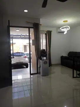 Dijual Rumah Siap Huni di Mahakam River garden JGC Cakung Jak-Tim