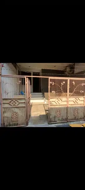 di sewakan : Rumah 1,5 lantai , di KELAPA GADING