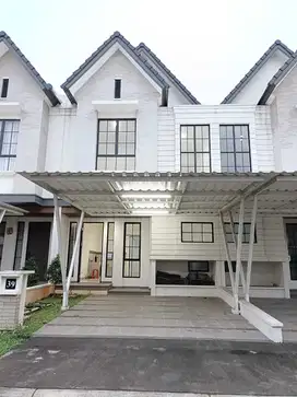 Disewakan Rumah Rapi Bersih Sudah Ada Canopy di Suvarna Sutera