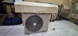 AC Sharp  tipe split 1/2 PK