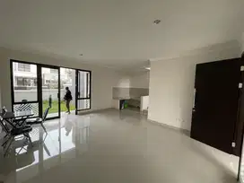 Dijual Rumah siap huni terawat di Podomoro Park